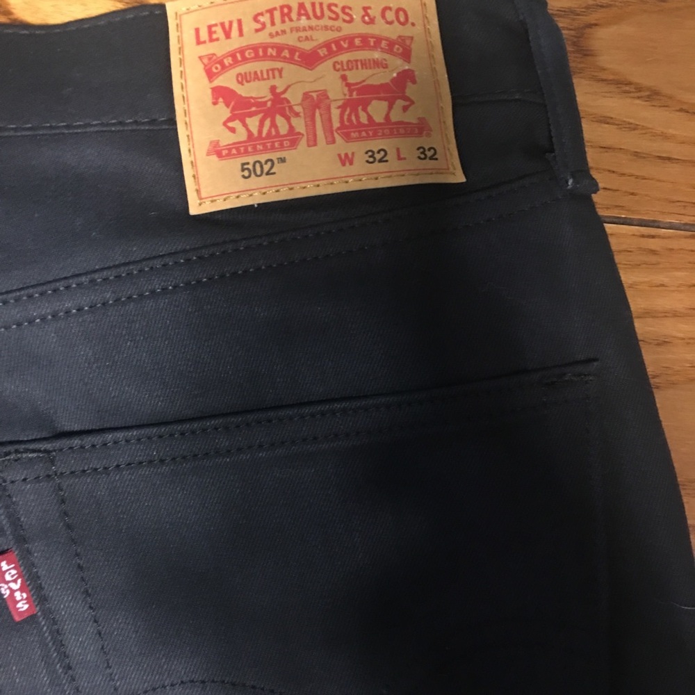 Levi 502 32x32 Skinny Jeans